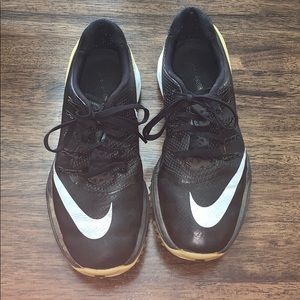 Size 9 Nike Lunarlon golf shoes with spikes